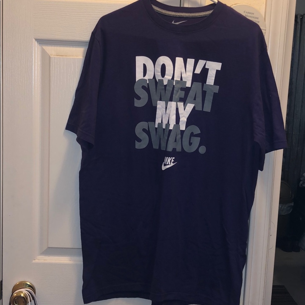Nike tee
